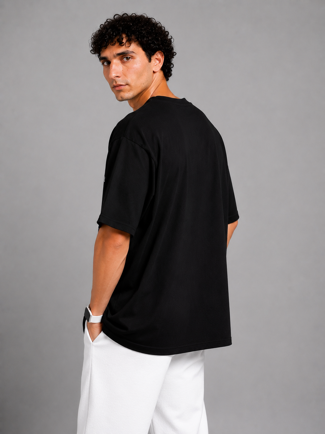 BLACK OVER SIZE T SHIRT