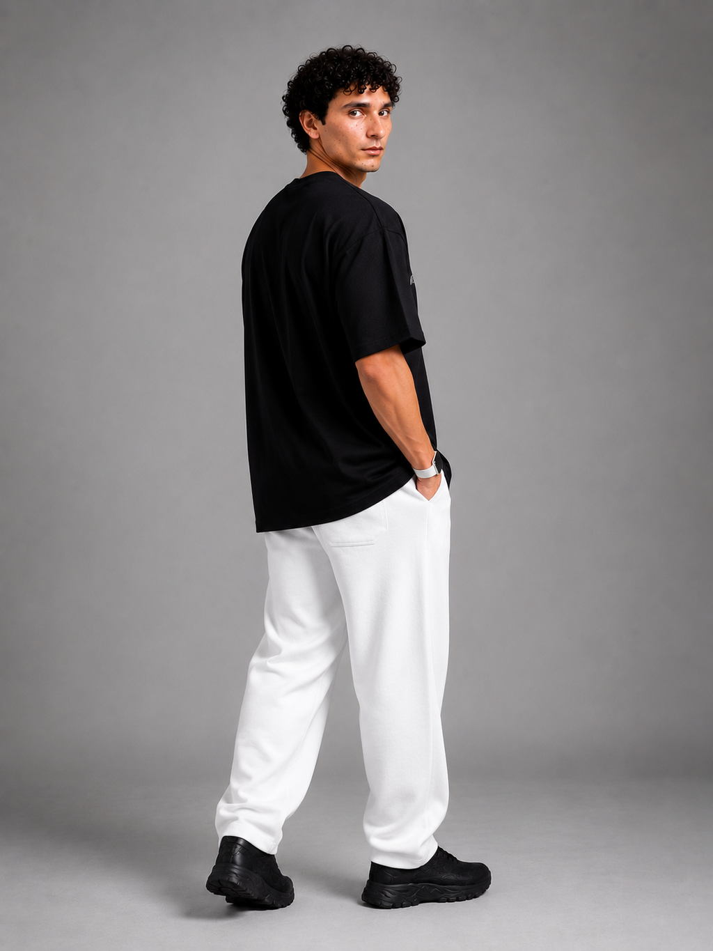 BLACK OVER SIZE T SHIRT
